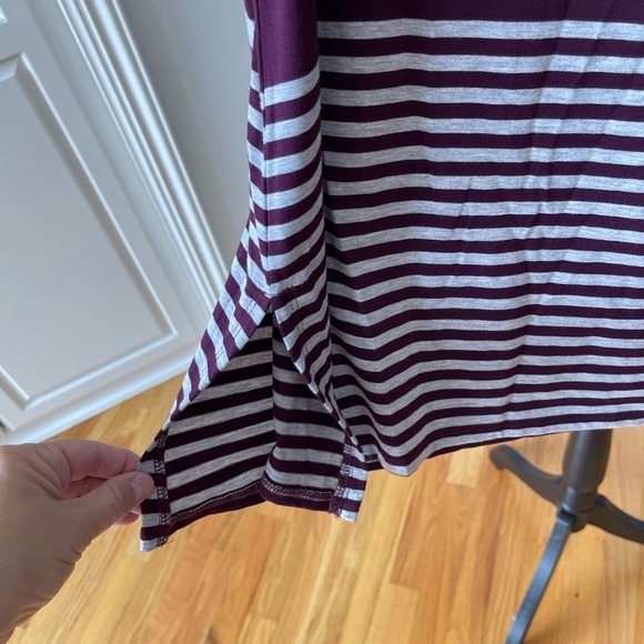 Sunday top in wine and gray in a size 1X - Picture 9 of 11